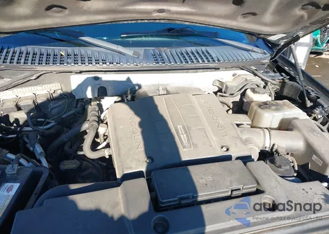 2014 Lincoln Navigator z USA, uszkodzony, nr VIN 5LMJJ2J56EEL02788